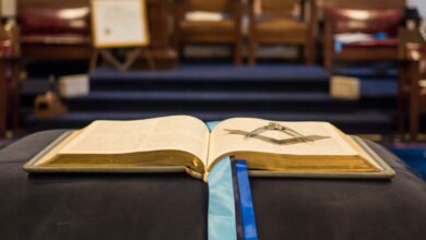 Freemasonry compasses and bible
