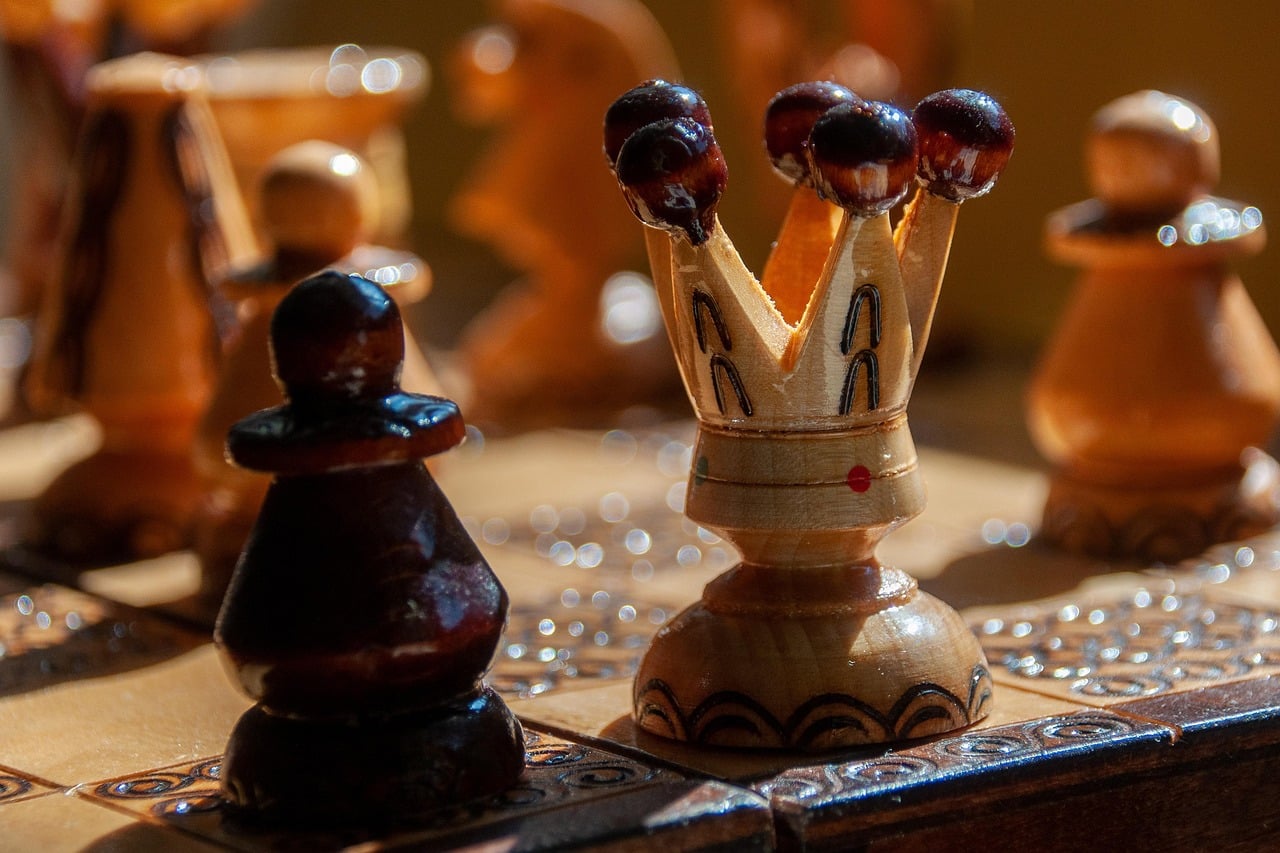 chess, chess pieces, board game, chess board, queen, strategy